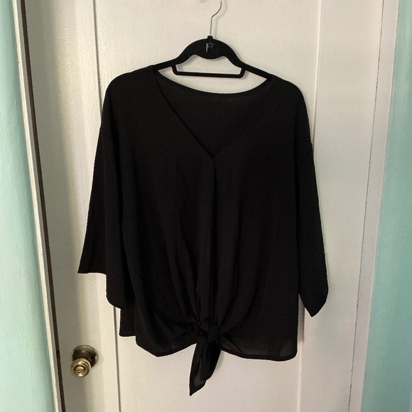 Chic Black V-Neck Tie-Front Top – Effortless & Stylish, Size 2XL - Picture 1 of 3